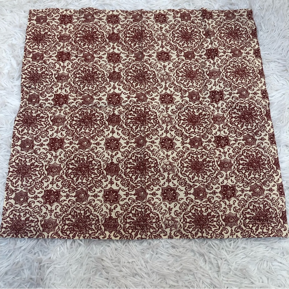 Pottery Barn Kristine Napkins 20x20 set of 2